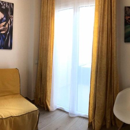 Nuevo Apartamento Moderno Elisa - A 80 Metros De La Playa Para 5 Personas サン・フェリウ・ダ・ギショルス エクステリア 写真