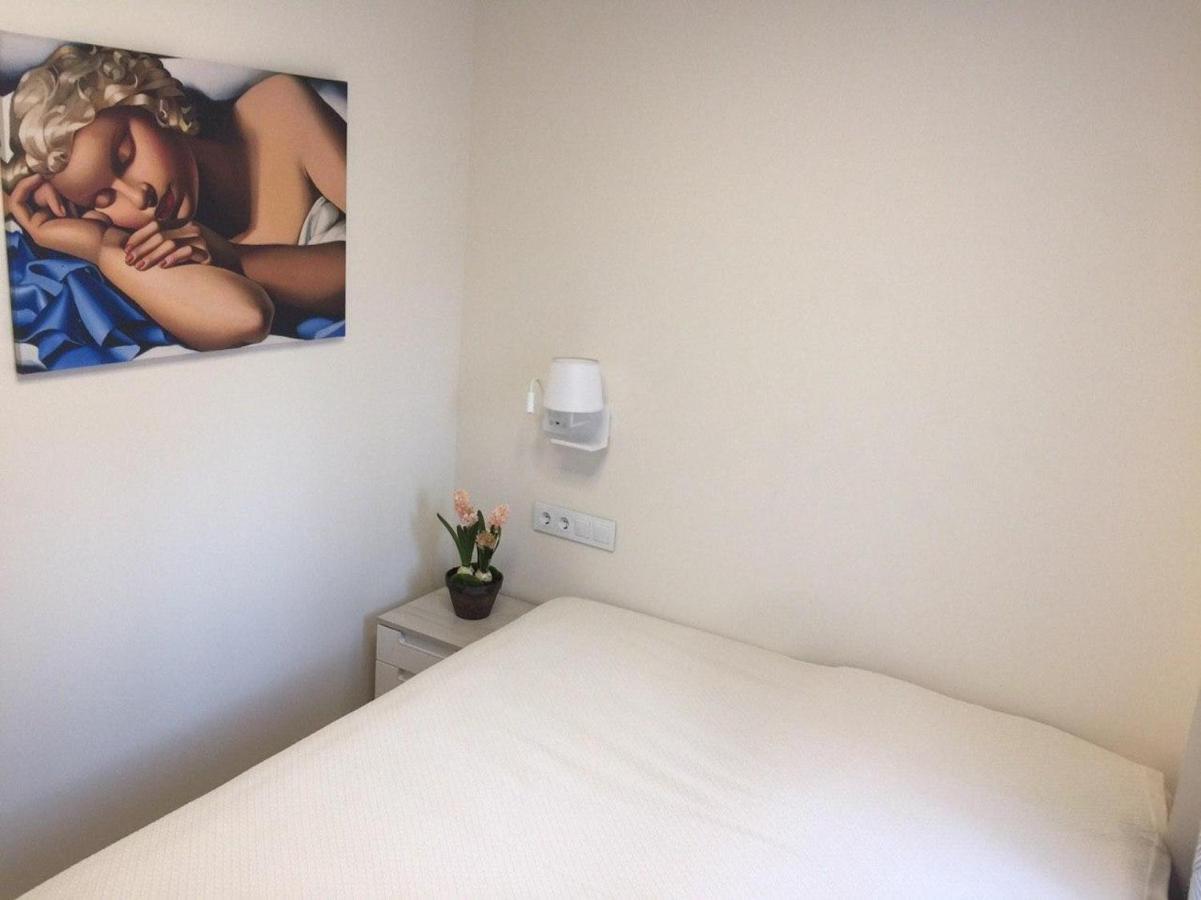 Nuevo Apartamento Moderno Elisa - A 80 Metros De La Playa Para 5 Personas サン・フェリウ・ダ・ギショルス エクステリア 写真