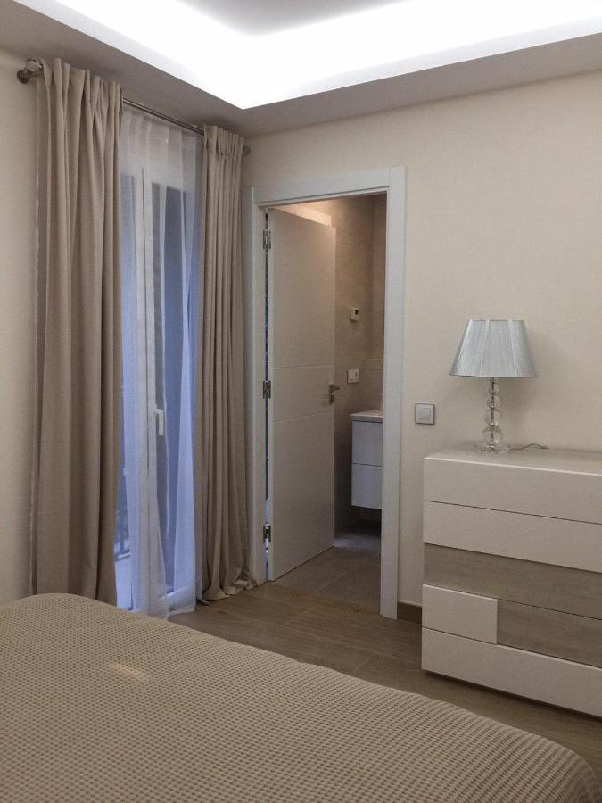 Nuevo Apartamento Moderno Elisa - A 80 Metros De La Playa Para 5 Personas サン・フェリウ・ダ・ギショルス エクステリア 写真