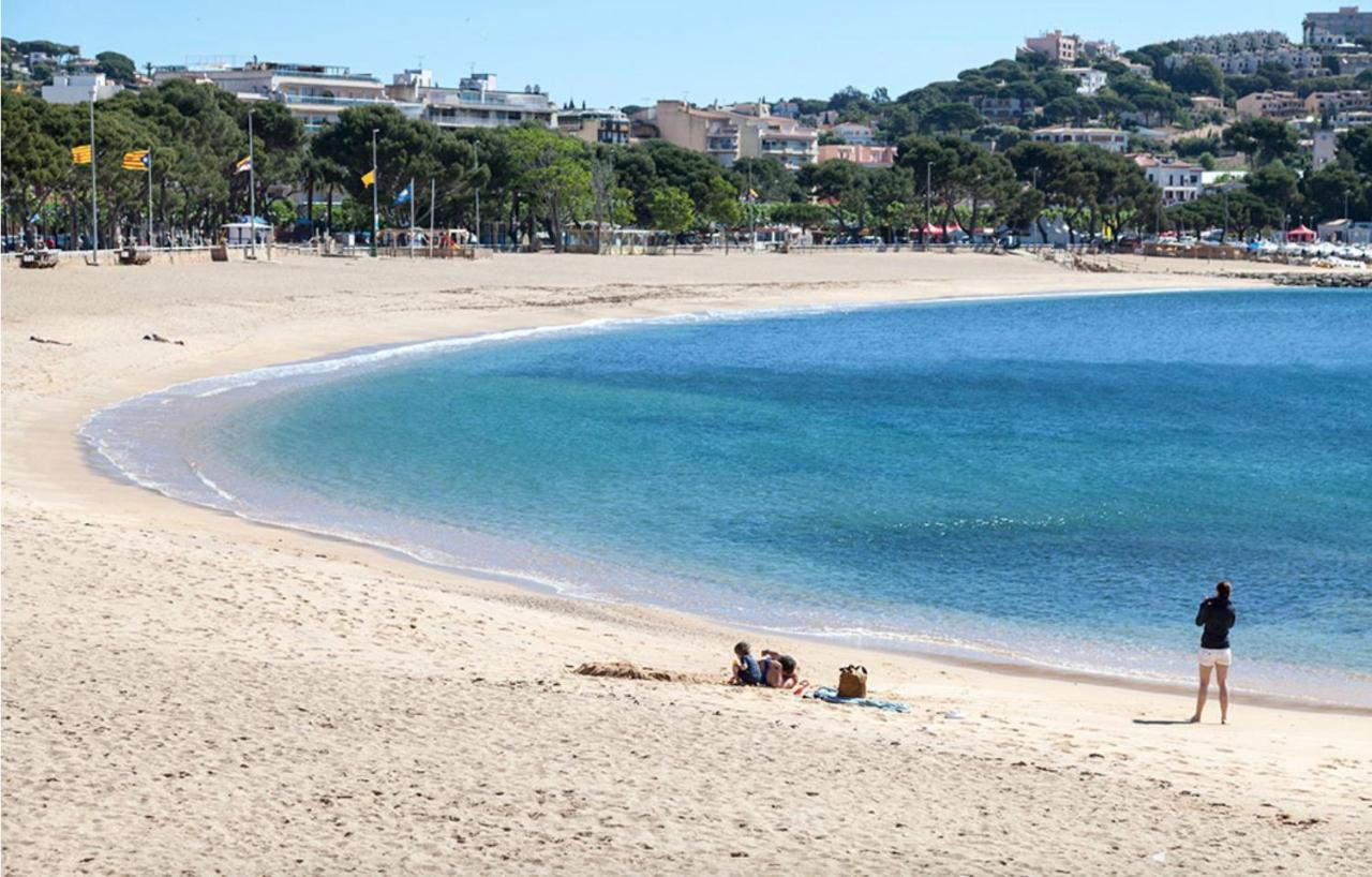 Nuevo Apartamento Moderno Elisa - A 80 Metros De La Playa Para 5 Personas サン・フェリウ・ダ・ギショルス エクステリア 写真