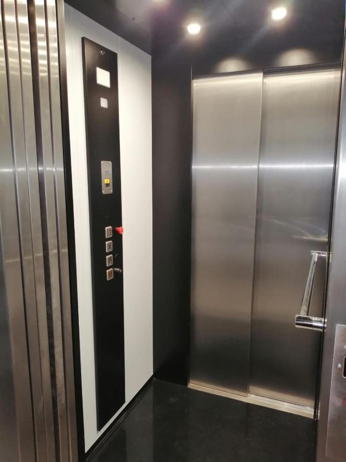 Nuevo Apartamento Moderno Elisa - A 80 Metros De La Playa Para 5 Personas サン・フェリウ・ダ・ギショルス エクステリア 写真